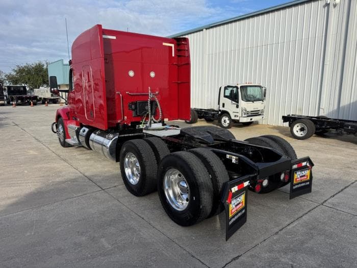 2022 Peterbilt 579 — photo 8