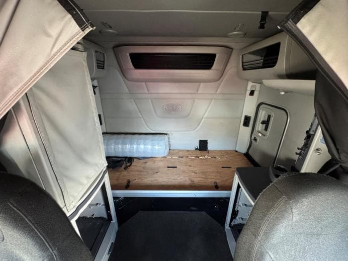 2022 Peterbilt 579 — photo 20