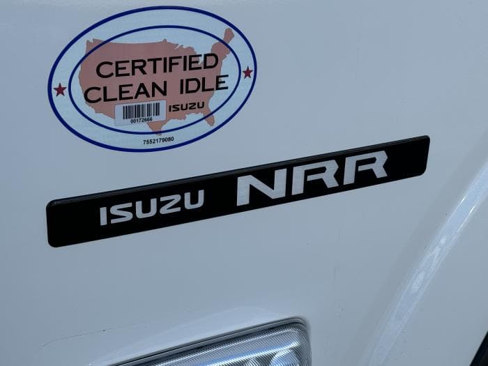 2026 Isuzu NRR — photo 10