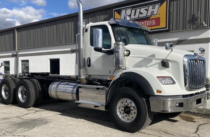 2026 International HX — photo 4