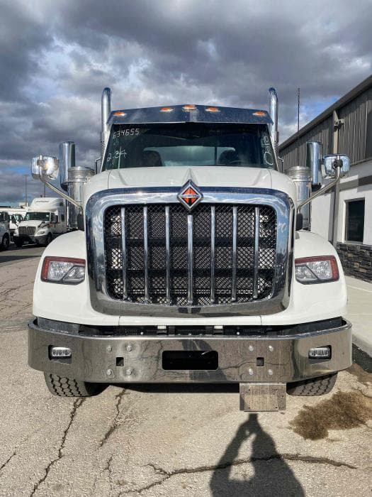 2026 International HX — photo 5