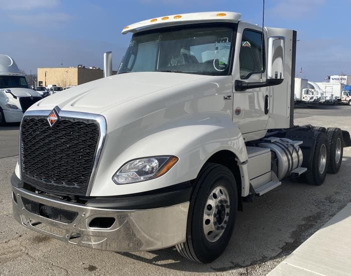 2026 International LT — photo 2