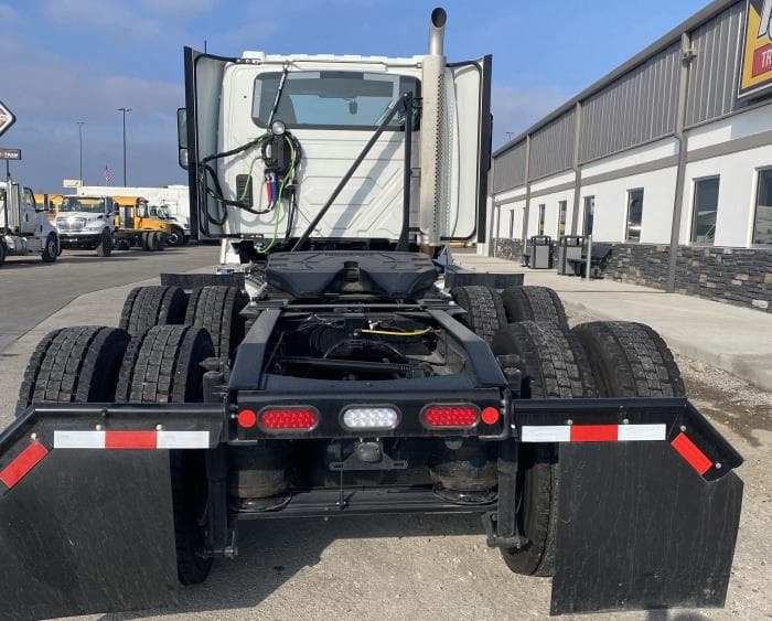 2026 International LT — photo 6