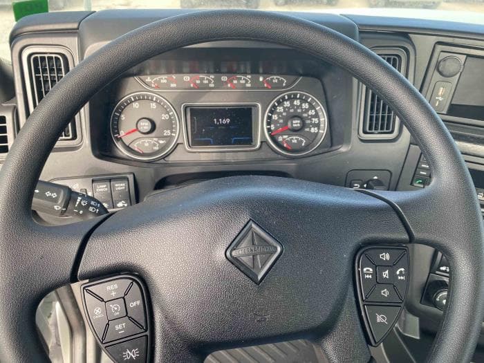 2026 International LT — photo 10