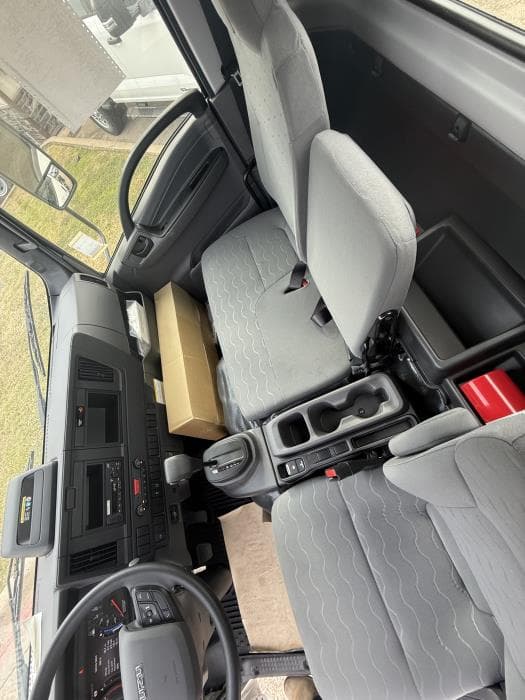 2025 Isuzu NRR — photo 10