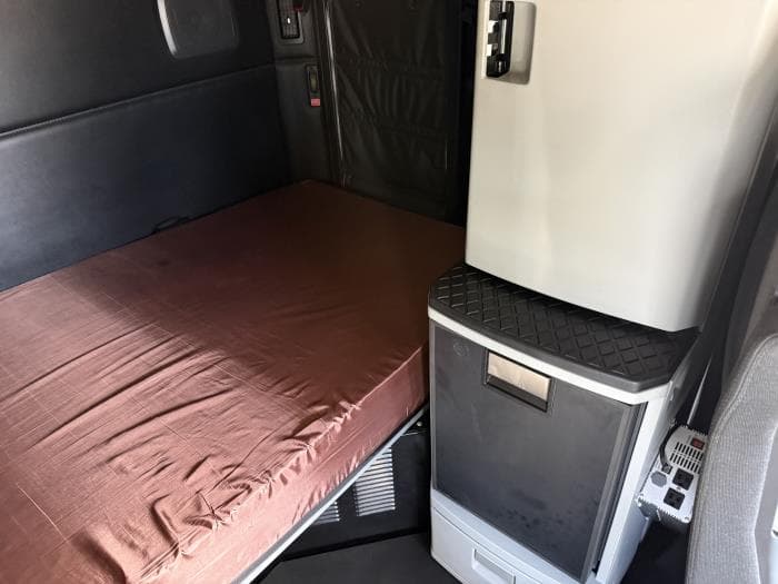 2024 Kenworth T680 — photo 16