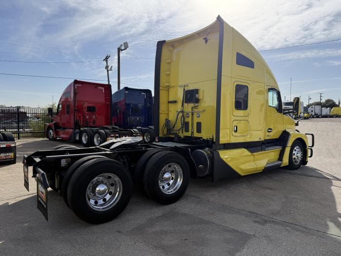 2024 Kenworth T680 — photo 33