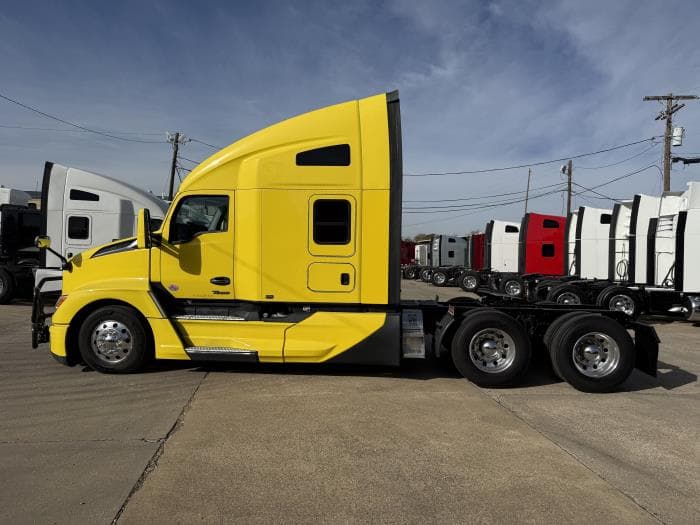 2024 Kenworth T680 — photo 42
