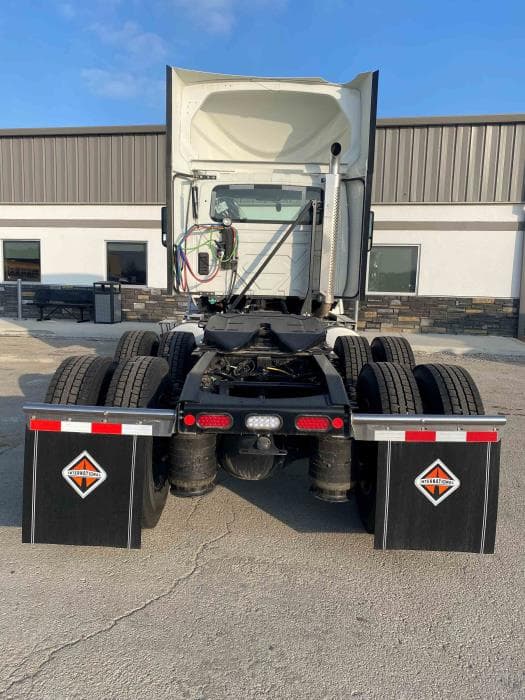 2026 International LT — photo 5