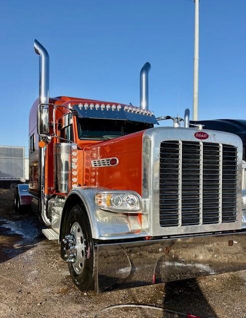 2022 Peterbilt 389 — photo 3