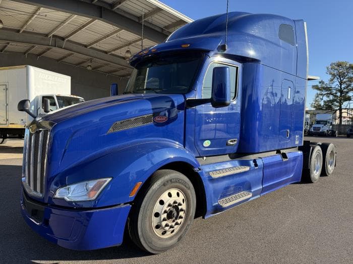 2022 Peterbilt 579 — photo 3