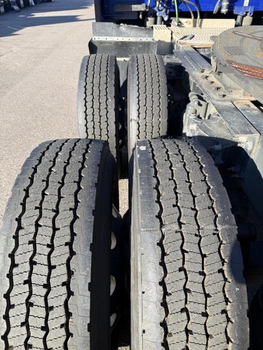 2022 Peterbilt 579 — photo 13