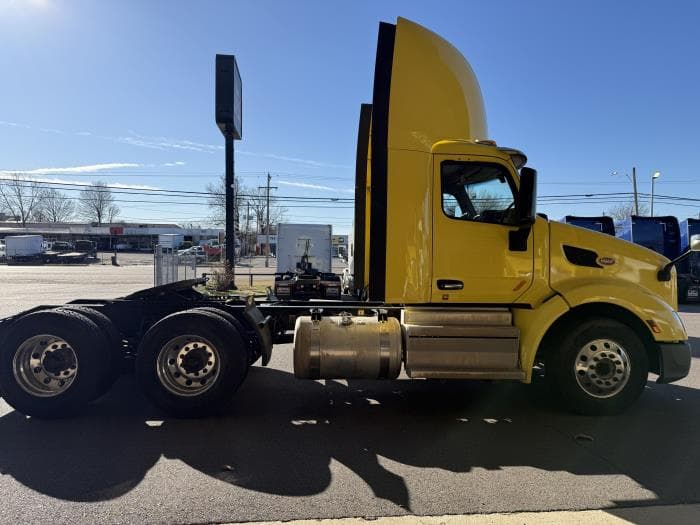 2021 Peterbilt 579 — photo 10