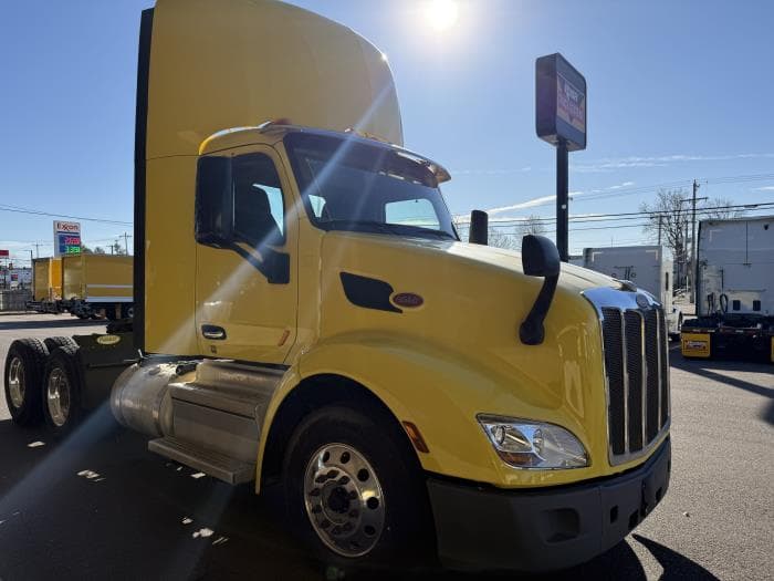 2021 Peterbilt 579 — photo 11