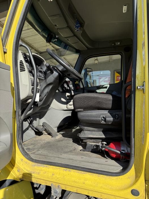 2021 Peterbilt 579 — photo 12