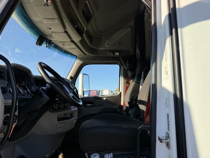 2021 Peterbilt 579 — photo 31