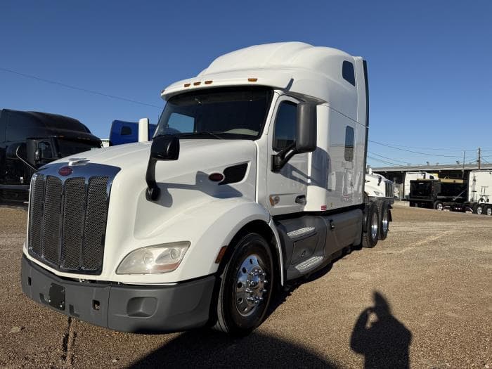 2021 Peterbilt 579 — photo 33