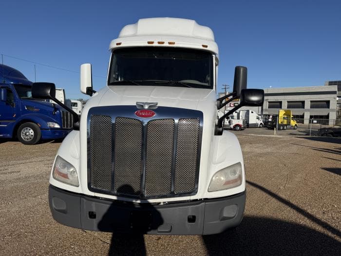 2021 Peterbilt 579 — photo 36