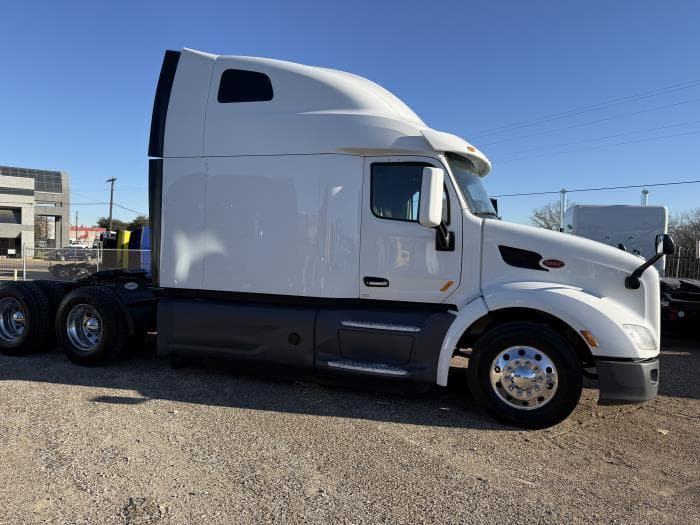 2021 Peterbilt 579 — photo 43