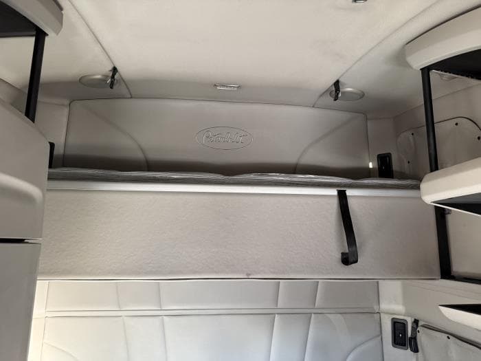 2021 Peterbilt 579 — photo 20