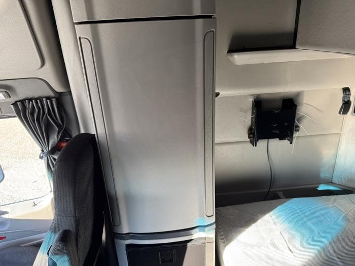 2021 Peterbilt 579 — photo 26