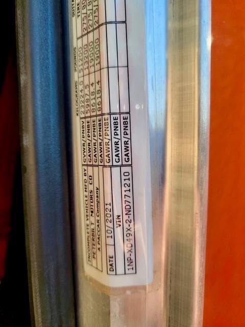 2022 Peterbilt 389 — photo 36