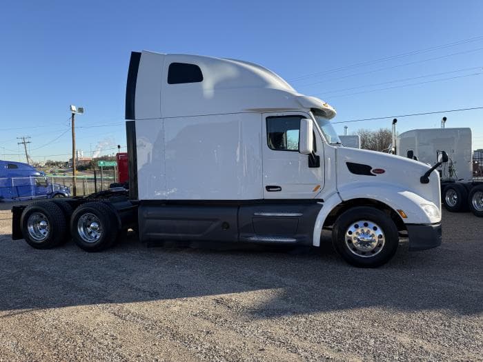 2021 Peterbilt 579 — photo 4