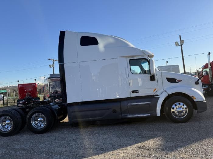 2021 Peterbilt 579 — photo 45