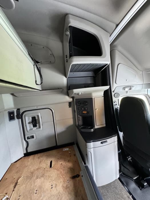 2022 Peterbilt 579 — photo 24