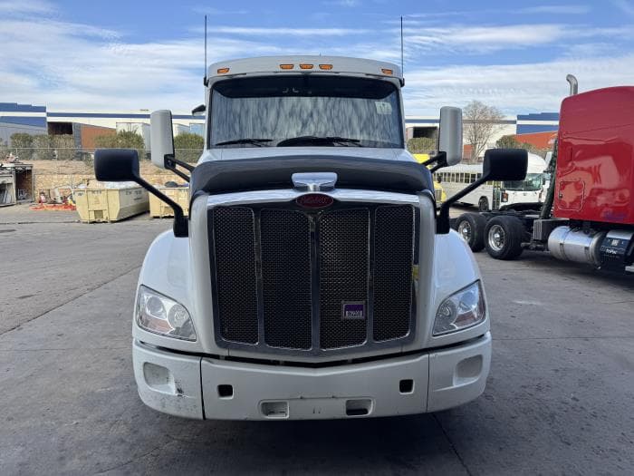 2022 Peterbilt 579 — photo 3