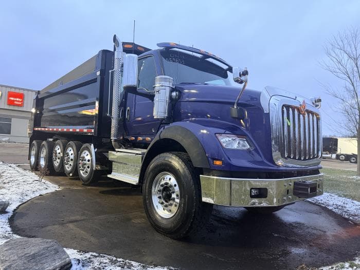 2026 International HX — photo 2