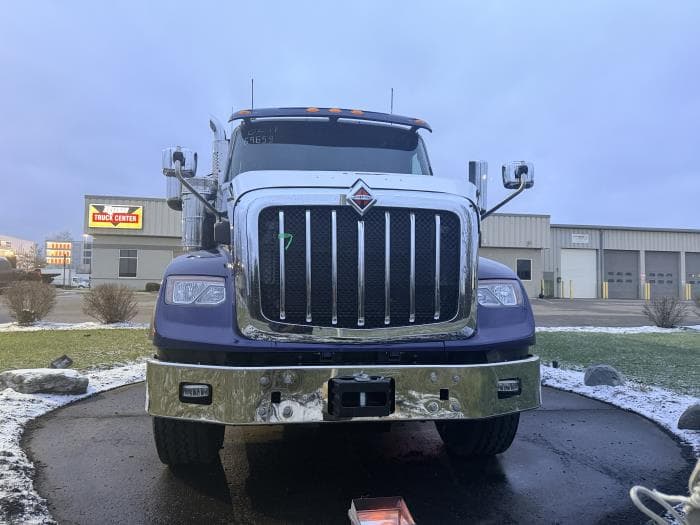 2026 International HX — photo 3