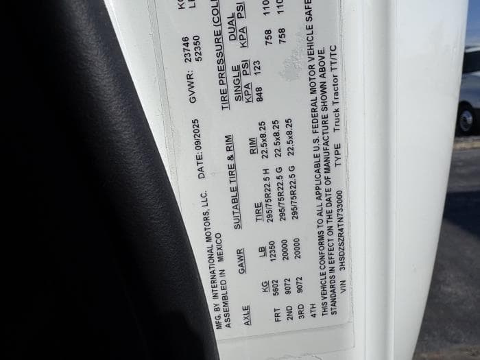 2026 International LT — photo 13