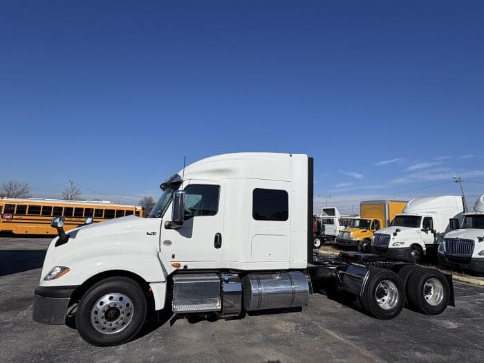 2026 International LT — photo 3
