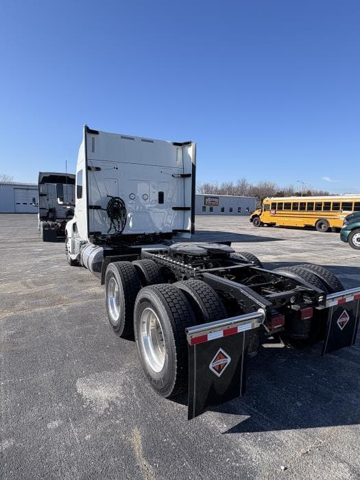 2026 International LT — photo 4