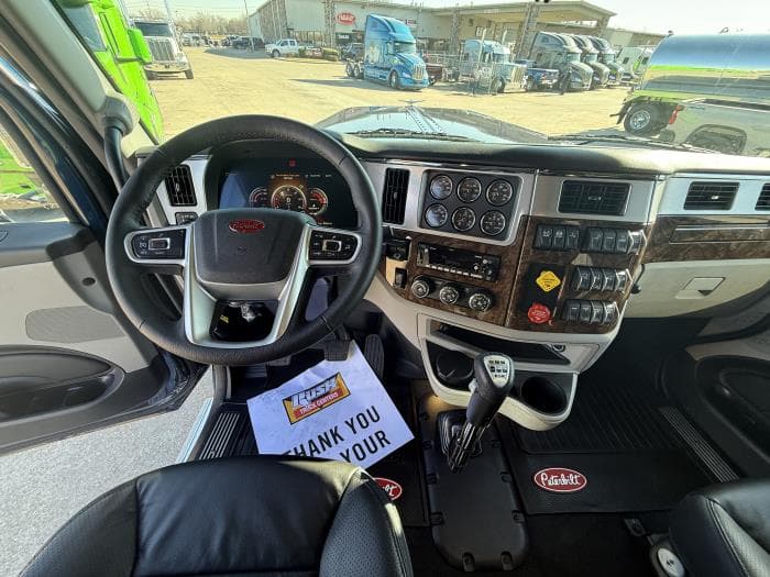 2026 Peterbilt 589 — photo 41