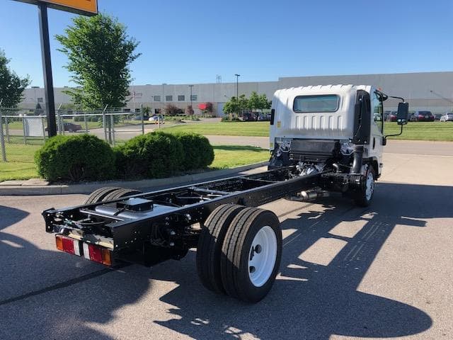 2026 Isuzu NPR — photo 6