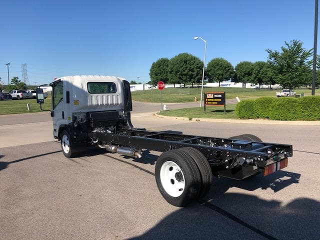 2026 Isuzu NPR — photo 8