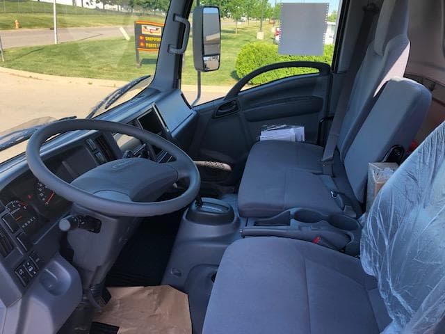 2026 Isuzu NPR — photo 11