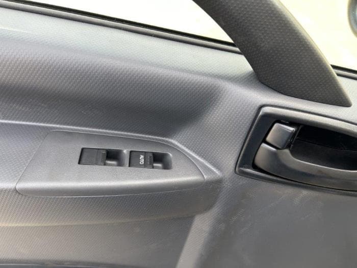 2025 Isuzu NPR — photo 10