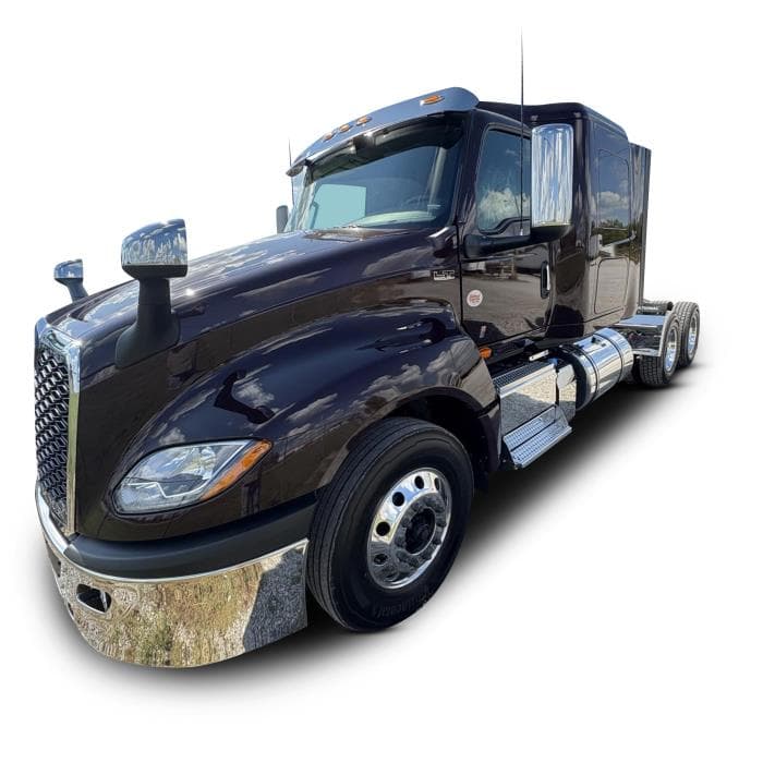 2026 International LT — photo 2