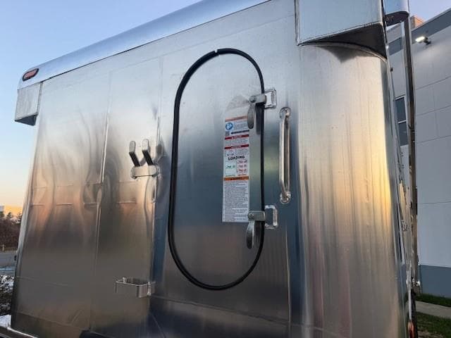 2026 International HX — photo 11