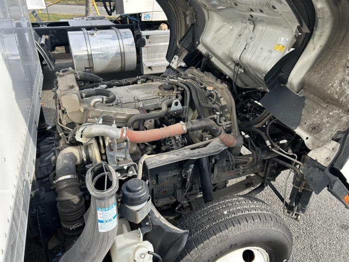 2019 Isuzu NPR — photo 19