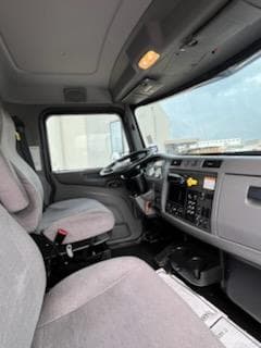 2017 Peterbilt 337 — photo 11