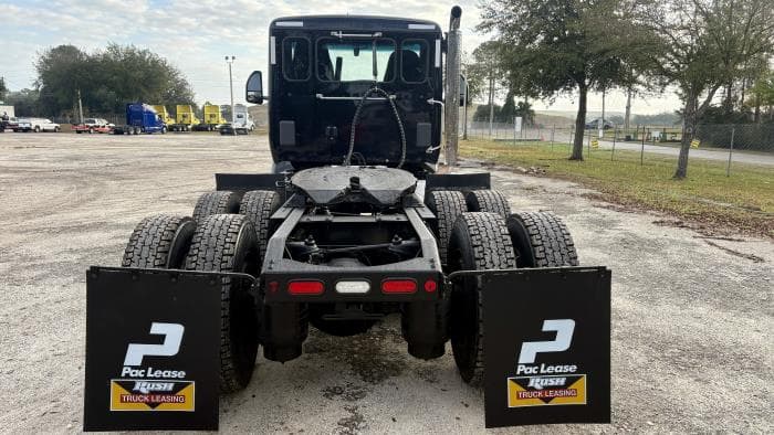 2022 Peterbilt 579 — photo 5