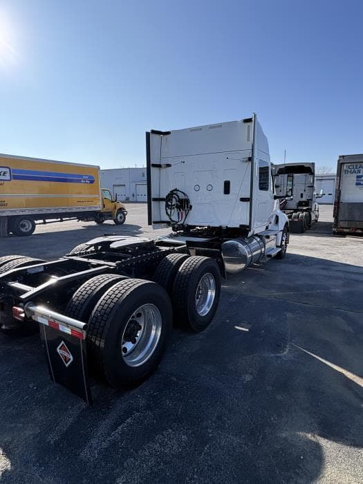 2026 International LT — photo 8