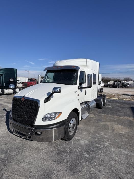 2026 International LT — photo 3