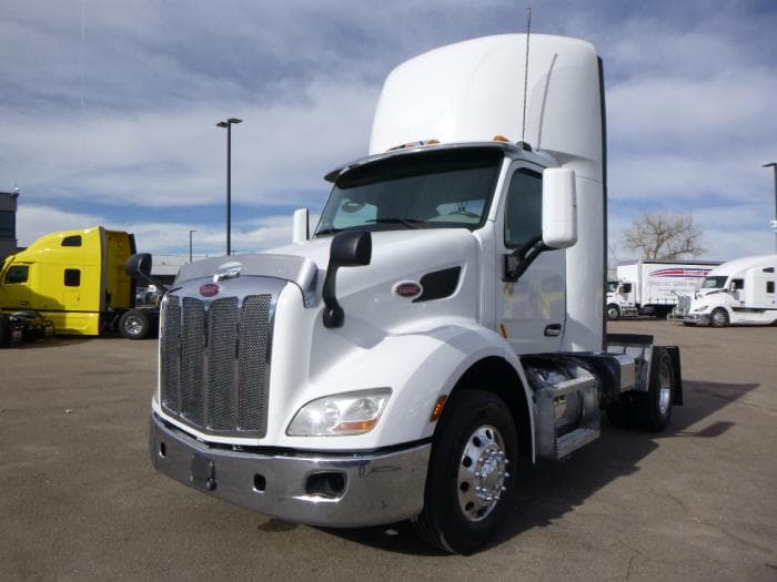 2020 Peterbilt 579 — photo 2