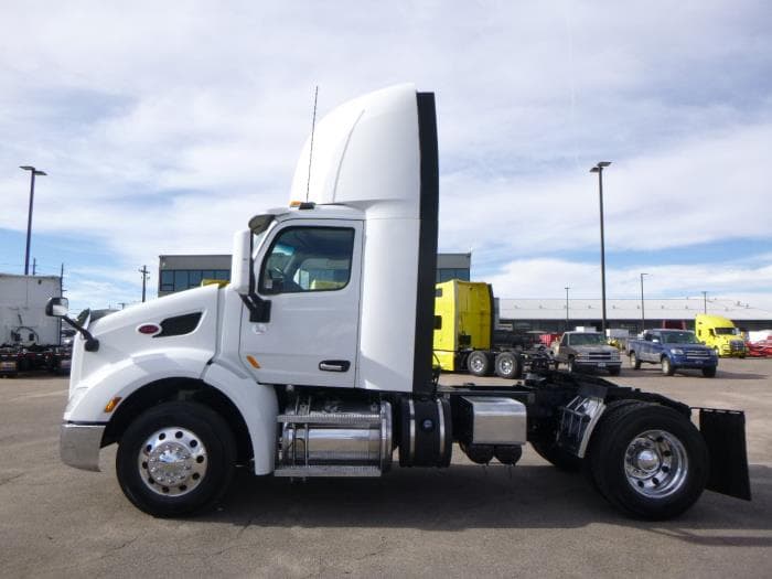 2020 Peterbilt 579 — photo 3