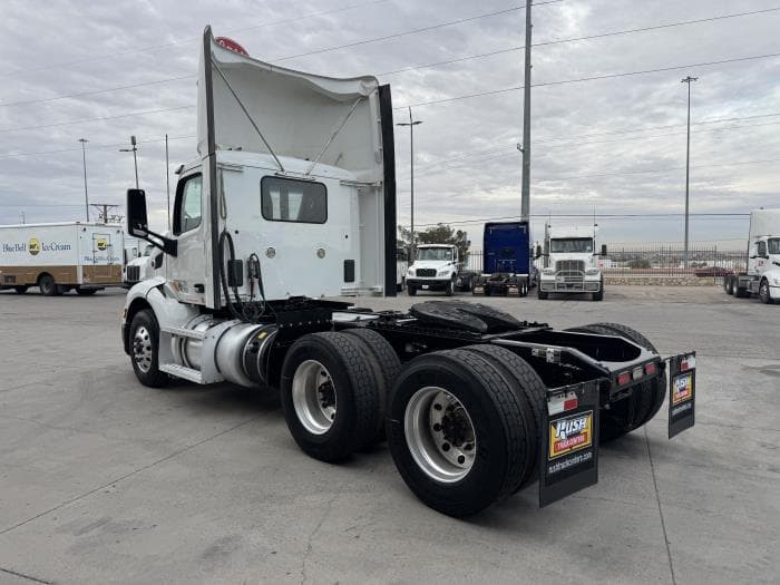 2020 Peterbilt 579 — photo 8
